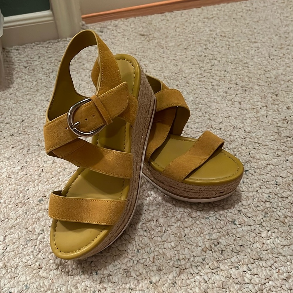 Marc Fisher wedges
